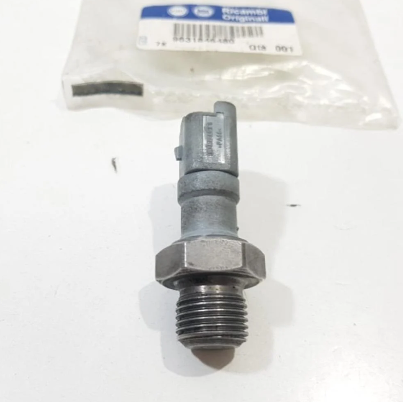 New Peugeot Partner Diesel Doblo oil sensor + Peugeot 301 (agency)